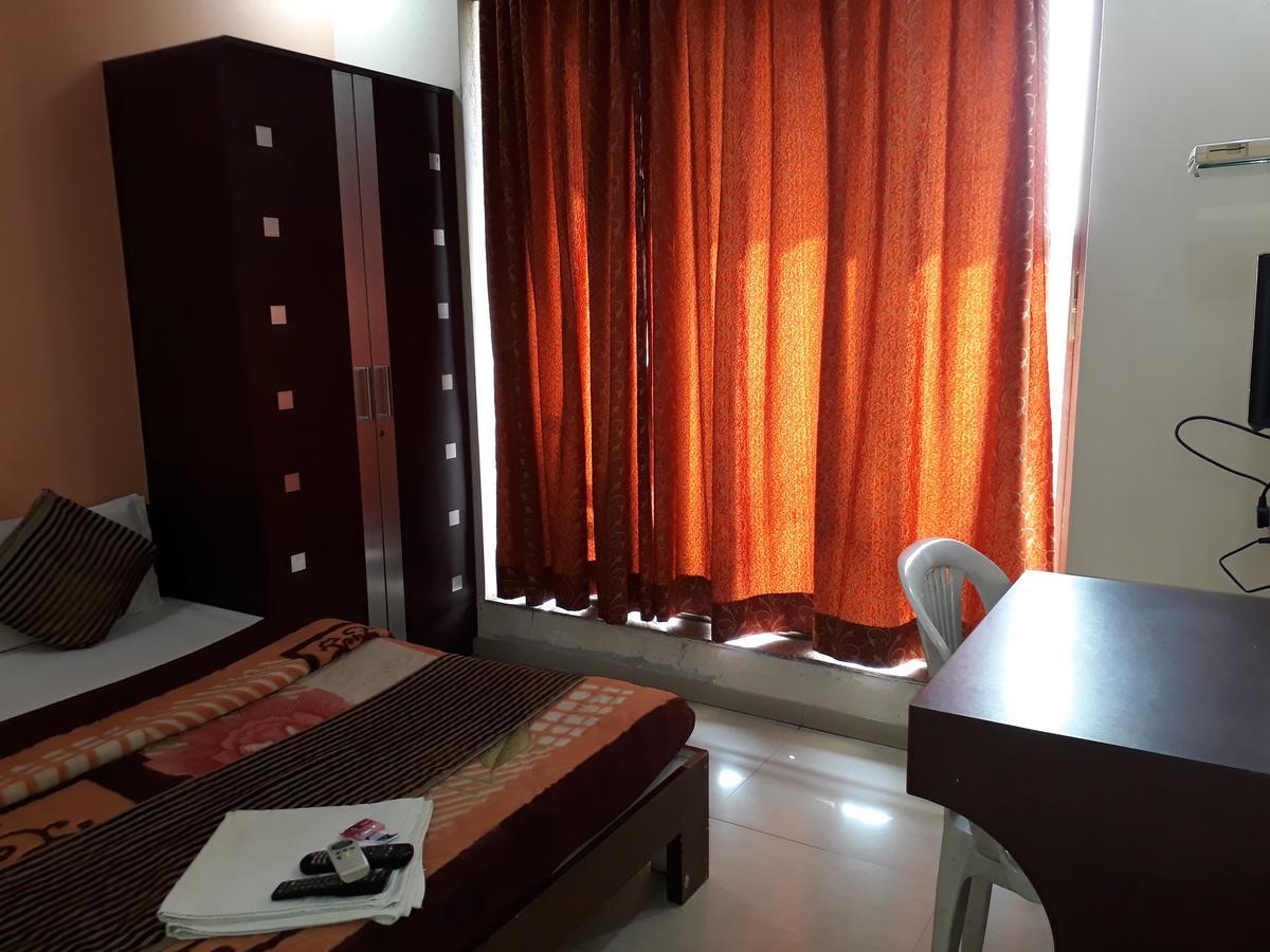 Hotel Raviraj Palace Rajkot Exterior photo